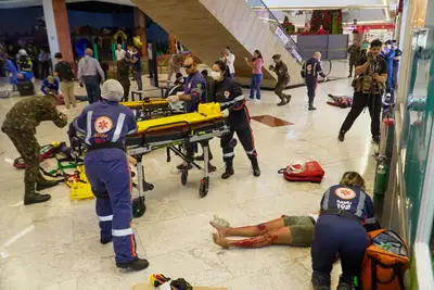 notícia: Polícia Militar integra simulação de explosão com múltiplas vítimas em shopping de Belém em preparação para a COP30