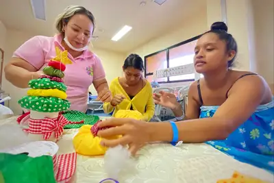 notícia: Hospital Abelardo Santos alia arte e cuidado em oficinas voltadas a mães de recém-nascidos