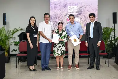 notícia: Na COP 30, Helder Barbalho celebra adesão do setor privado ao JREDD e reforça protagonismo da Amazônia Legal