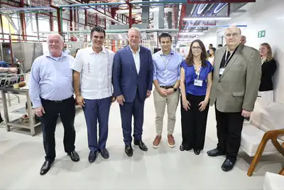 notícia: Al Gore visita Parque de Bioeconomia da Amazônia e destaca potencial do Vale Bioamazônico