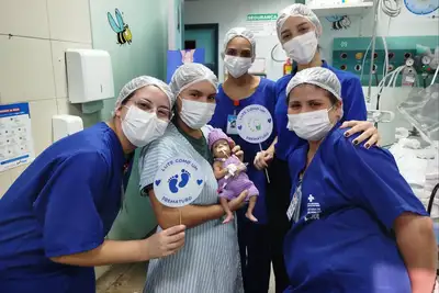 notícia: Hospital Regional de Marabá homenageia prematuros com ensaio fotográfico