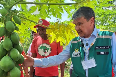 notícia:  Ministro do Desenvolvimento Social conhece produção sustentável na Grande Belém