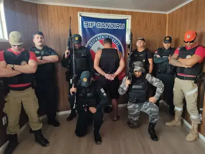 notícia: Agentes da Base Fluvial Candiru prendem homem investigado por tráfico de drogas