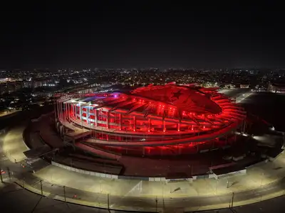 notícia: Mangueirão é iluminado com o vermelho do Flamengo, tetracampeão da Libertadores
