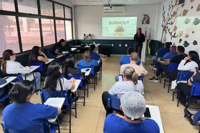 notícia: Hospital Metropolitano destaca importância da prevenção à Síndrome de Burnout
