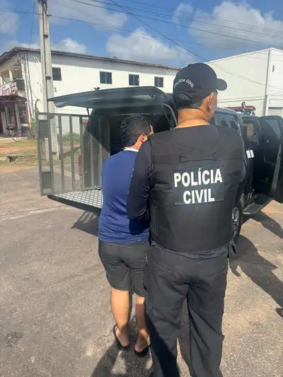 notícia: Polícia Civil prende dois homens investigados por aplicar golpe do 'falso investimento'
