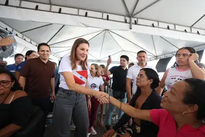 notícia: Governo do Pará leva mais de 30 serviços de saúde e cidadania para Outeiro, em Belém