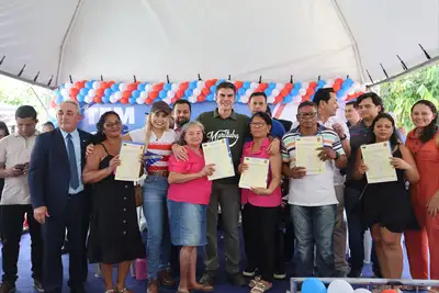 notícia: Governo do Pará entrega 900 títulos de terra para moradores de Marituba, na Grande Belém