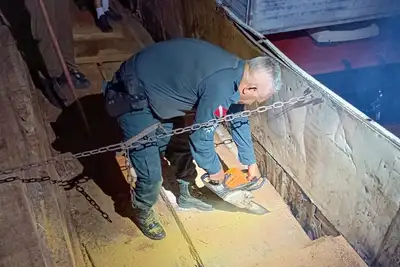 notícia: Agentes da Base Candiru apreendem mais de 300kg de drogas escondidas em uma embarcada 