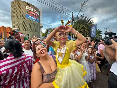 notícia: Caravana de Natal promove momentos lúdicos e encanta moradores em Usinas da Paz