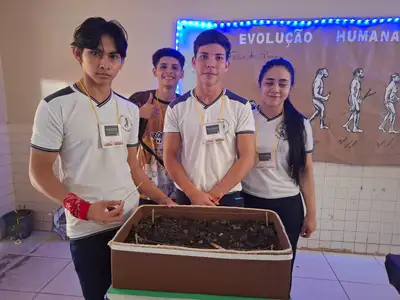 notícia: Em Santarém, Escola Antônio de Carvalho promove exposição sobre história amazônica