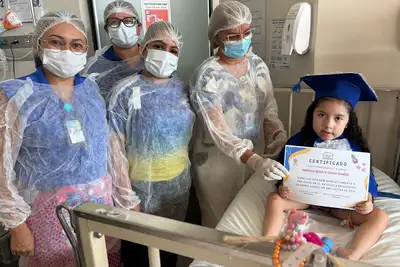 notícia: Pacientes internados no Hospital Regional de Santarém participam de formatura 