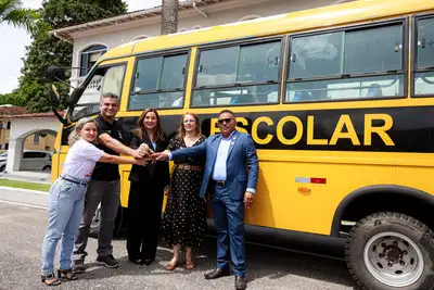 notícia: Governo do Pará entrega ônibus escolar para o município de Ponta de Pedras no Marajó