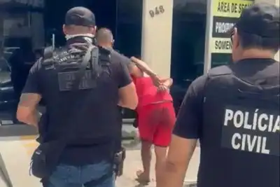 notícia: Homem é preso em flagrante pela Polícia Civil por roubo com arma de fogo