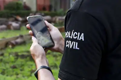 notícia: Polícia Civil vai devolver aos devidos donos mais de 500 celulares recuperados