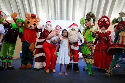 notícia: Usinas da Paz Icuí-Guajará e Cabanagem entregam brinquedos para crianças 