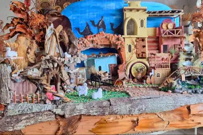 notícia: Com Emater, mulheres artesãs de Óbidos produzem árvores-de-natal e presépios 