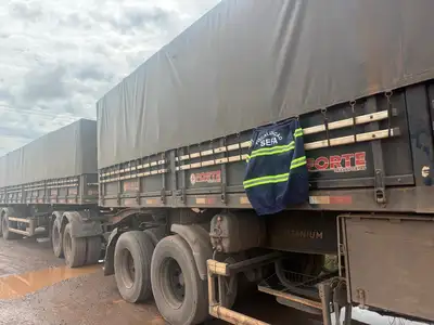 notícia: Sefa apreende 235 toneladas de soja, portas e caixilhos de madeira, em Marabá e no Piriá