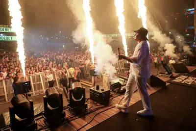 notícia: Vira Pará reúne milhares de pessoas e marca a chegada de 2026 com música e celebração em Belém