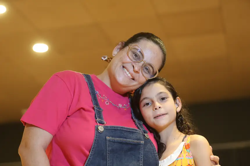 Ana Luísa Serra Hesketh - 9 aninhos 
Thassia Hesketh - Servidora Pública <div class='credito_fotos'>Foto: Bruno Cruz / Ag. Pará &nbsp;&nbsp;|&nbsp;&nbsp; <a href='/midias/2026/originais/20260105120759-GF00026010-F00482274.jpg' download><i class='fa-solid fa-download'></i> Download</a></div>