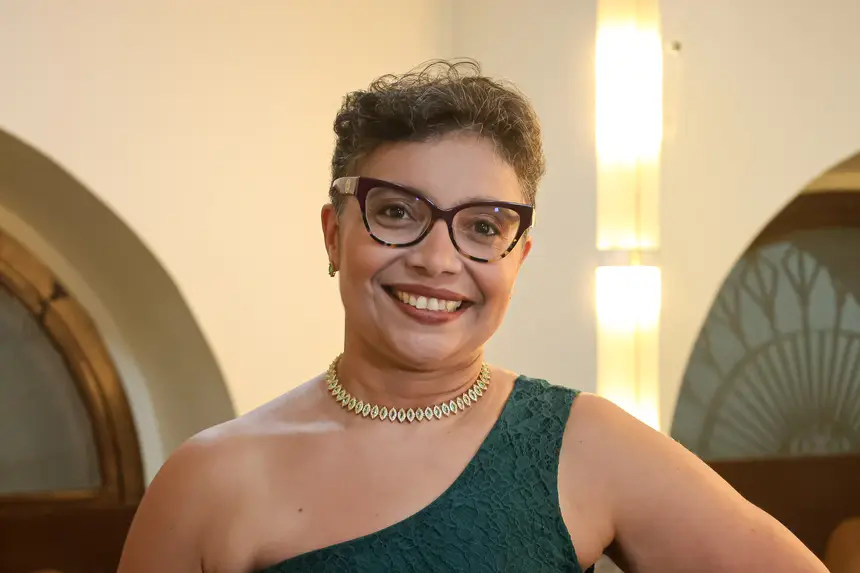 Adriana Azulay - Pianista <div class='credito_fotos'>Foto: Bruno Cecim / Ag. Pará &nbsp;&nbsp;|&nbsp;&nbsp; <a href='/midias/2026/originais/20260110001717-GF00026035-F00483327.jpg' download><i class='fa-solid fa-download'></i> Download</a></div>