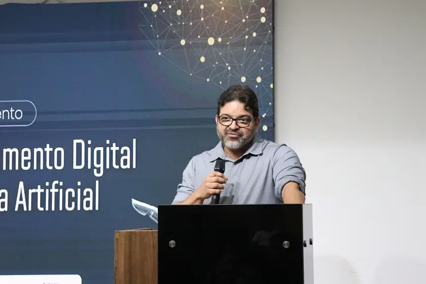 Bruno Duarte, coordenador do curso.