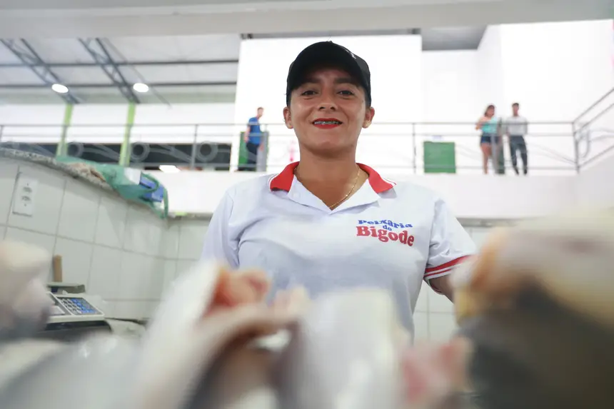 Karol Cardoso, peixeira <div class='credito_fotos'>Foto: Marcelo Lelis / Ag. Pará &nbsp;&nbsp;|&nbsp;&nbsp; <a href='/midias/2026/originais/20260122100539-GF00026113-F00486183.jpg' download><i class='fa-solid fa-download'></i> Download</a></div>