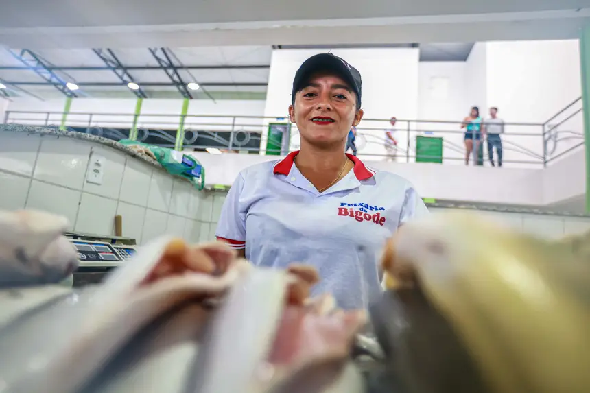 Karol Cardoso, peixeira <div class='credito_fotos'>Foto: Marcelo Lelis / Ag. Pará &nbsp;&nbsp;|&nbsp;&nbsp; <a href='/midias/2026/originais/20260122104435-GF00026113-F00486210.jpg' download><i class='fa-solid fa-download'></i> Download</a></div>