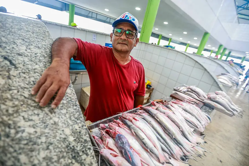 Benedito Machado Rodrigues, peixeiro <div class='credito_fotos'>Foto: Marcelo Lelis / Ag. Pará &nbsp;&nbsp;|&nbsp;&nbsp; <a href='/midias/2026/originais/20260122104440-GF00026113-F00486213.jpg' download><i class='fa-solid fa-download'></i> Download</a></div>