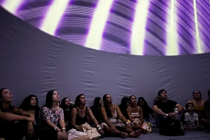 As ações do Planetário Móvel envolveram, aproximadamente, 9.700 pessoas.