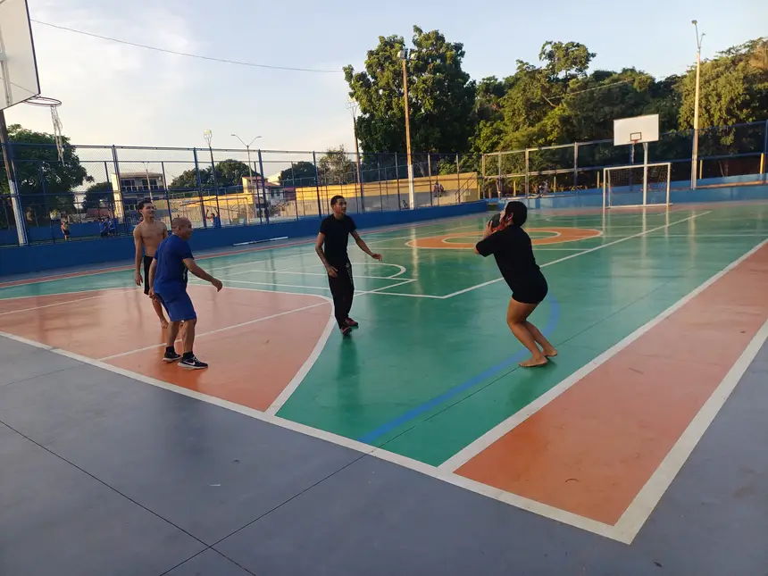 Complexo conta com quadra poliesportiva