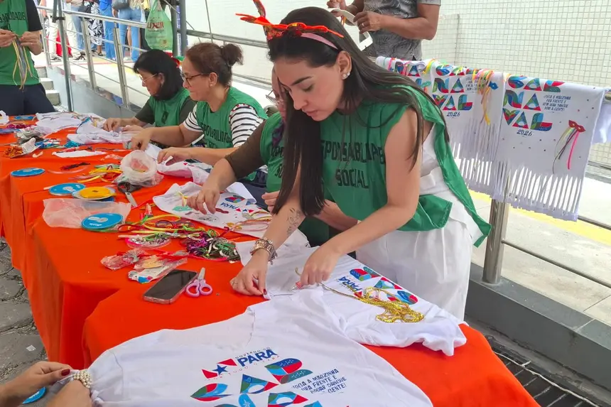 Participação do curso de Moda da Unama – campus Alcindo Cacela), com estudantes atuando na customização de camisas para doadores.
