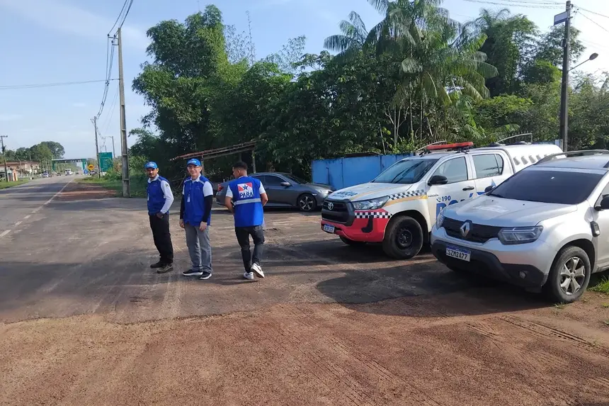 Controladores da Artran, com apoio da PM na PA-140