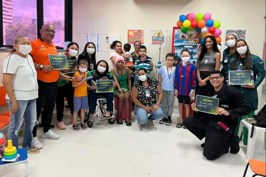 Atletas de diferentes modalidades esportivas compartilharam experiências com pacientes internados na unidade de saúde