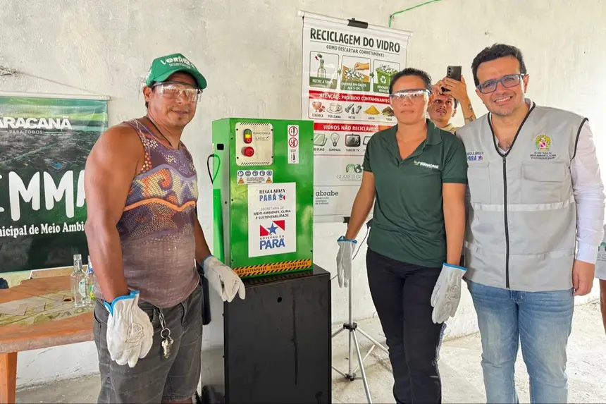 Rodolpho com o personagem Manoel Teixeira, da comunidade Fortalezinha