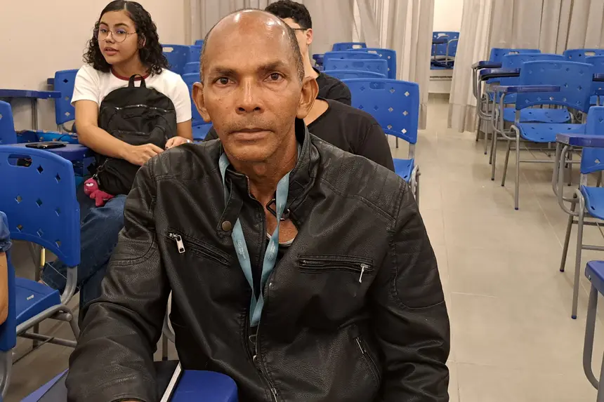 Adiel Barbosa de Jesus vê o curso com oportunidade de crescimento profissional. 