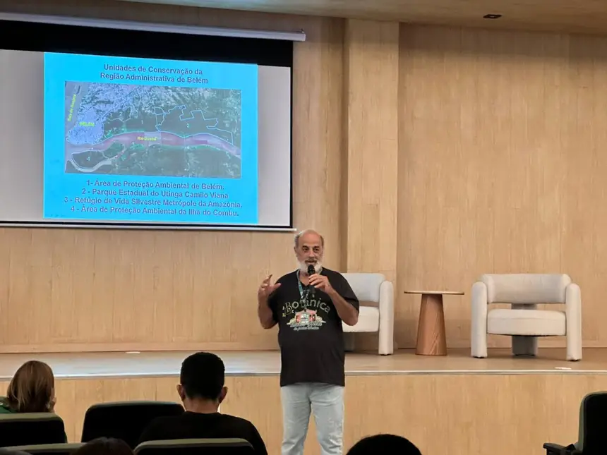 professor doutor Leandro Ferreira, pesquisador do Museu Paraense Emílio Goeldi (MPEG), que apresentou resultados de anos de estudos realizados no Parque Estadual do Utinga Camillo Vianna e em outras áreas protegidas do Estado.