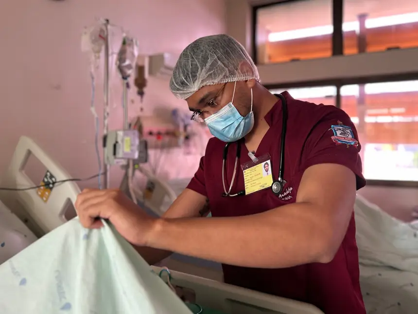 Durante estágio, acadêmicos devem realizar procedimentos desde que monitorados 