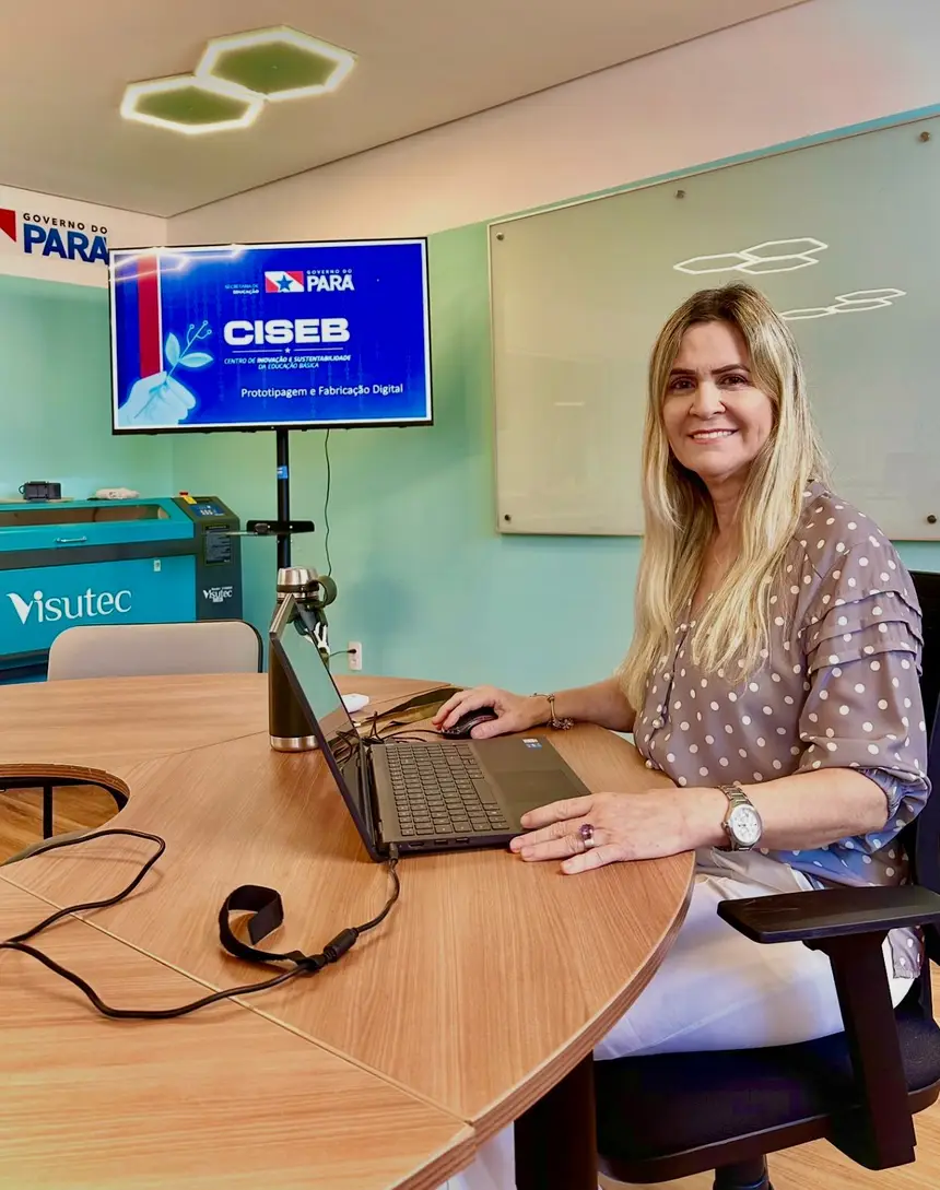 professora Ayvania Pinto