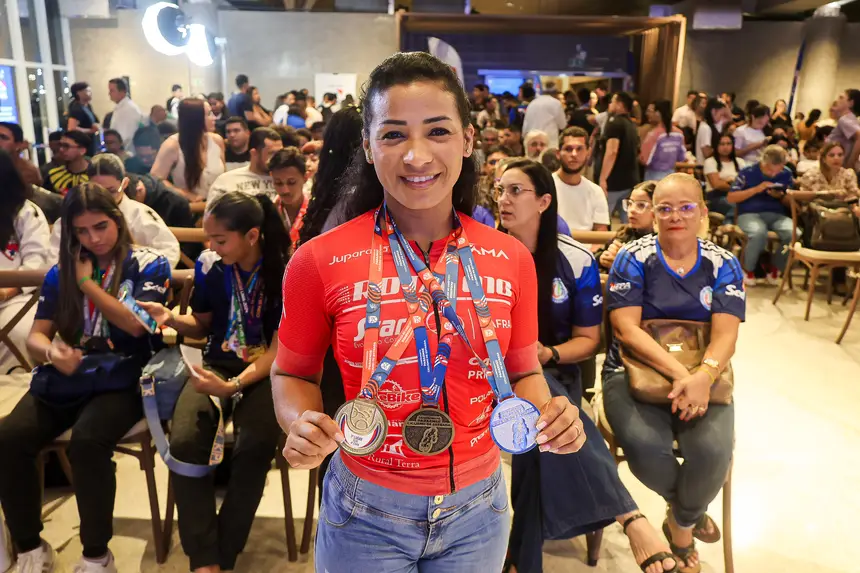 Wanessa Araújo,  ciclista