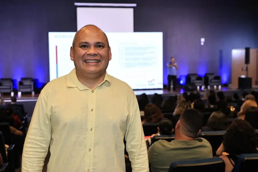 Secretário-adjunto de Educação Básica, Júlio Meireles