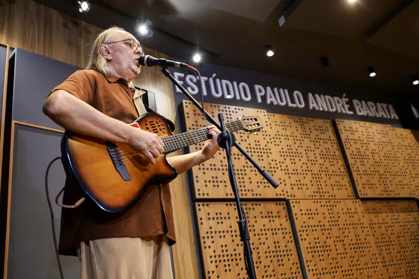 Nilson Chaves, músico, na inauguração do Estúdio Paulo André Barata
