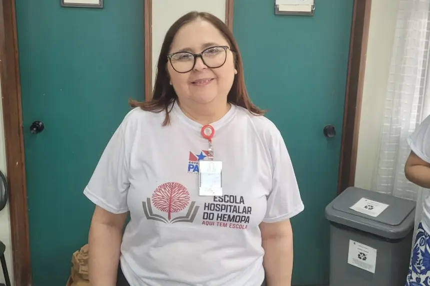 Gilda Saldanha, pedagoga da Escola Hospitalar do Hemopa. “Adaptamos o ensino à realidade de cada estudante em tratamento.”