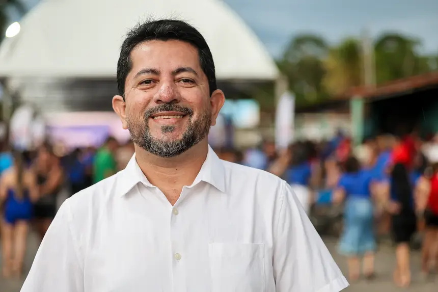 ESCOLA LINA SEFERFábio Soares, professor