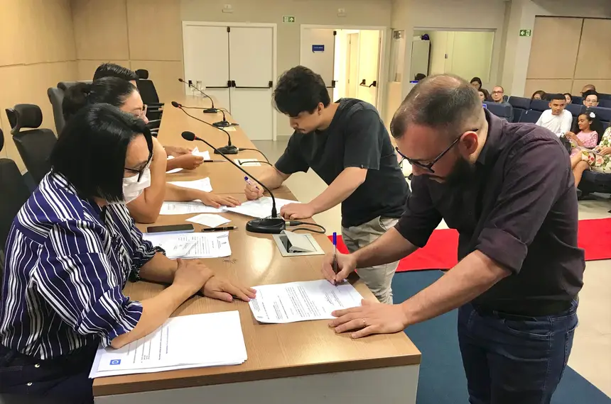 Momentos de assinaturas de posse ocorridos hoje na Sespa