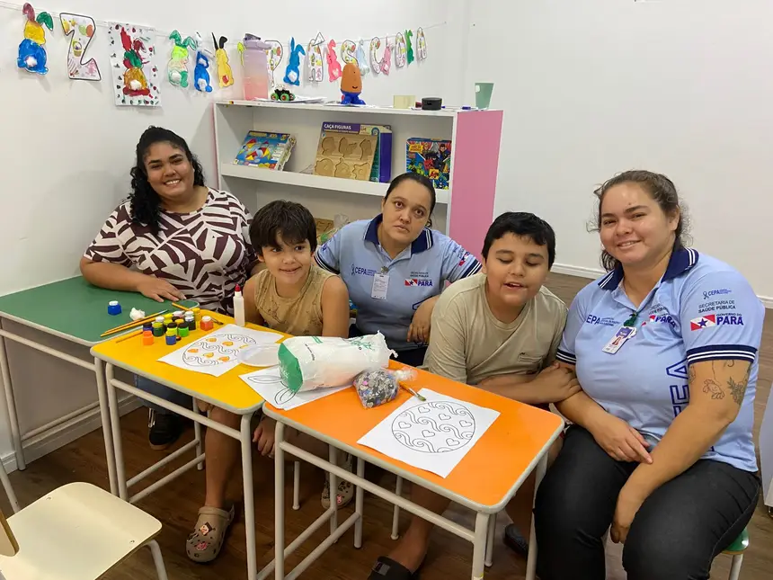 Usuários do Natea Caetés em terapia, aliada a comemoração pela dia mundial do autismo