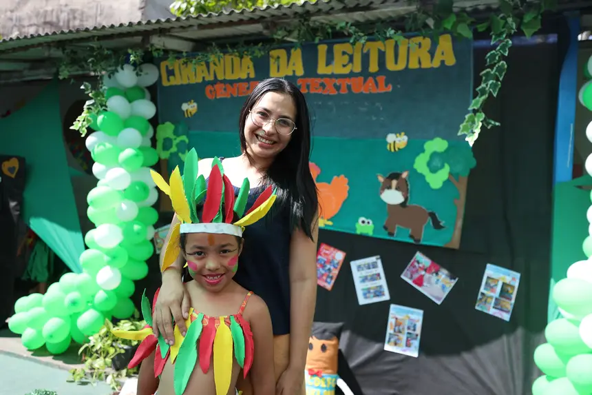 Adria Plácido (mãe) e Eva Luara