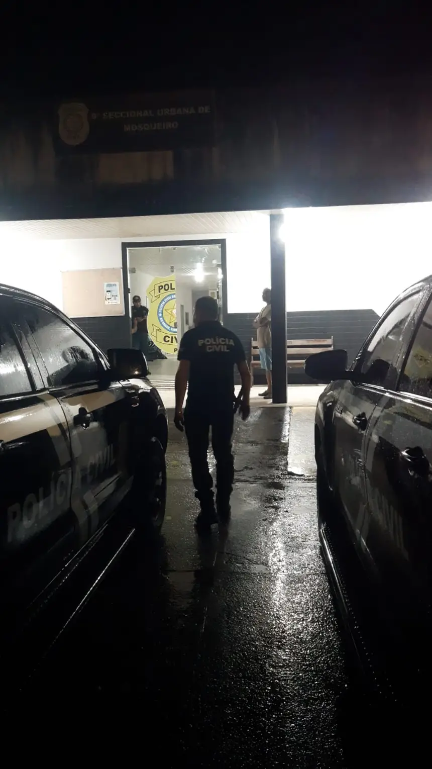 Equipe da  Divisão Especializada em Meio Ambiente e Proteção Animal (Demapa) em Mosqueiro