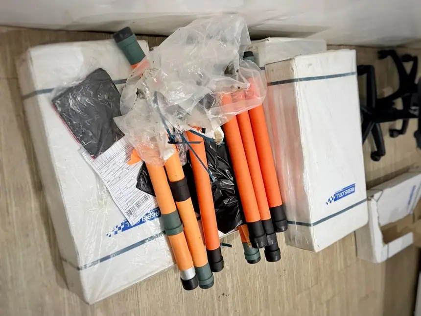 Substâncias estavam ocultas em caixas e tubos de alumínio, estratégia usada para dificultar a identificação durante a fiscalização