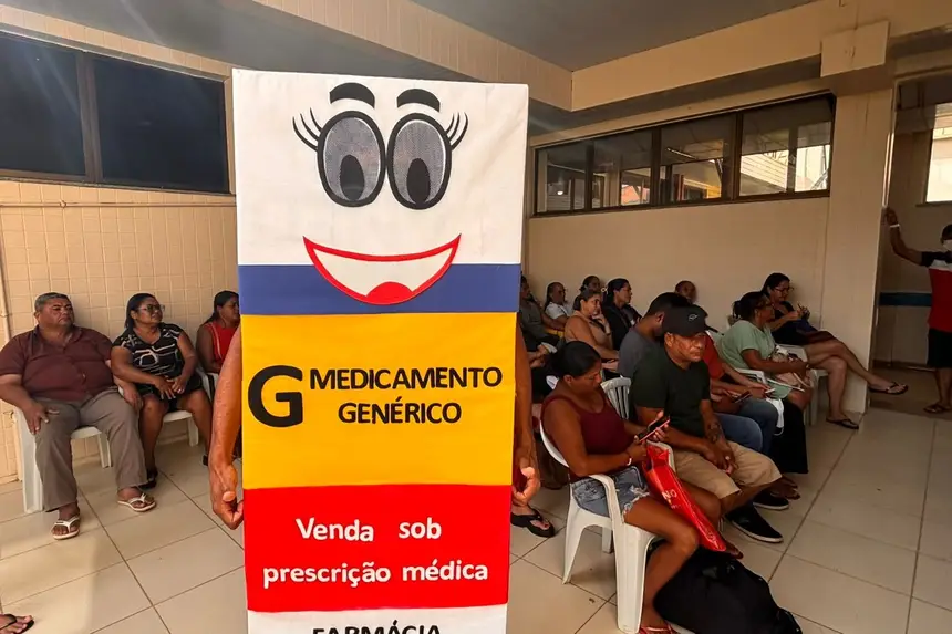 Recurso lúdico utilizado na ação para orientar, de forma acessível, sobre o uso racional de medicamentos
